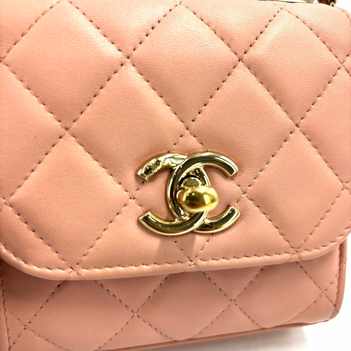 Chanel Mini Trendy CC Clutch With Chain — Light Pink Lambskin, Light Gold Hardware