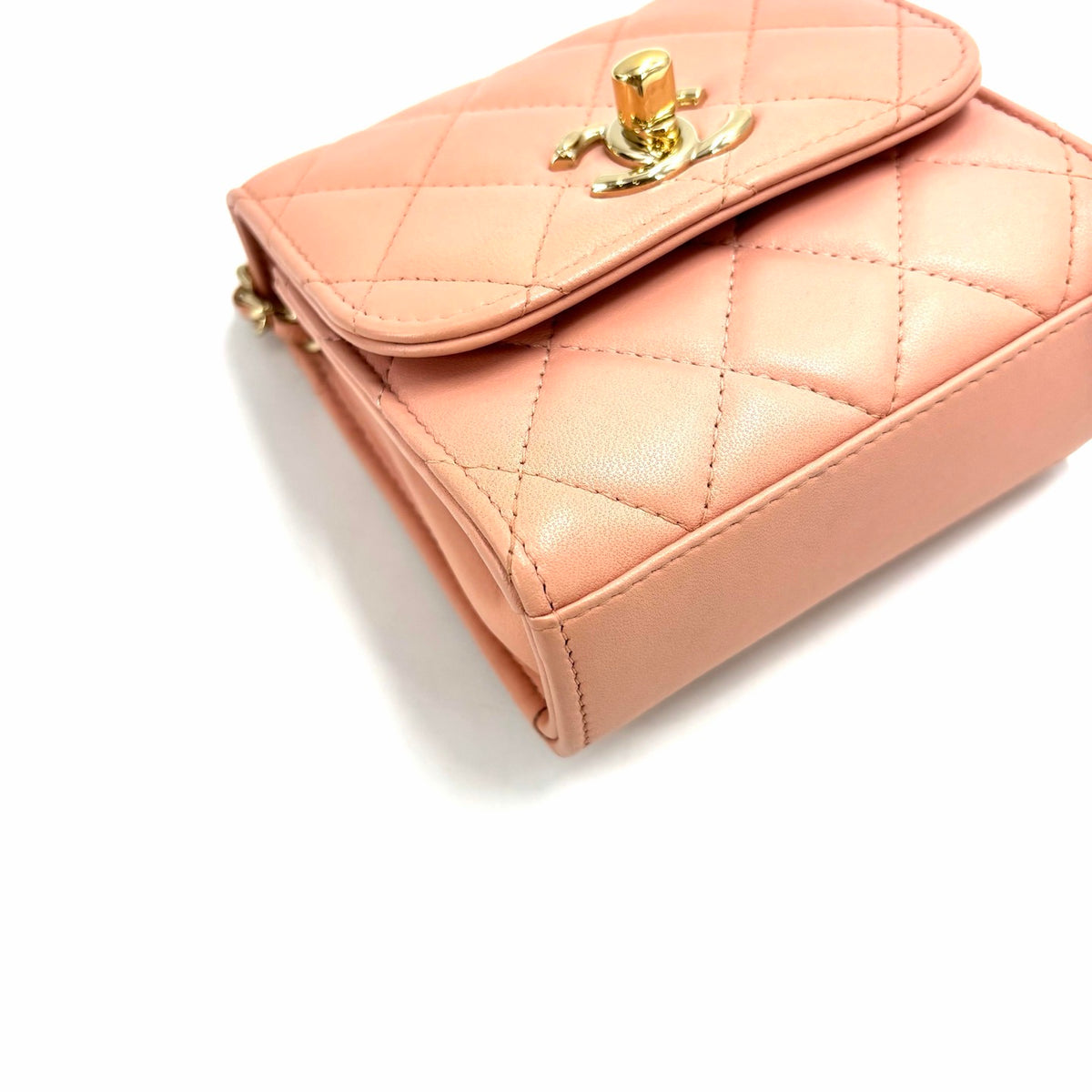Chanel Mini Trendy CC Clutch With Chain — Light Pink Lambskin, Light Gold Hardware