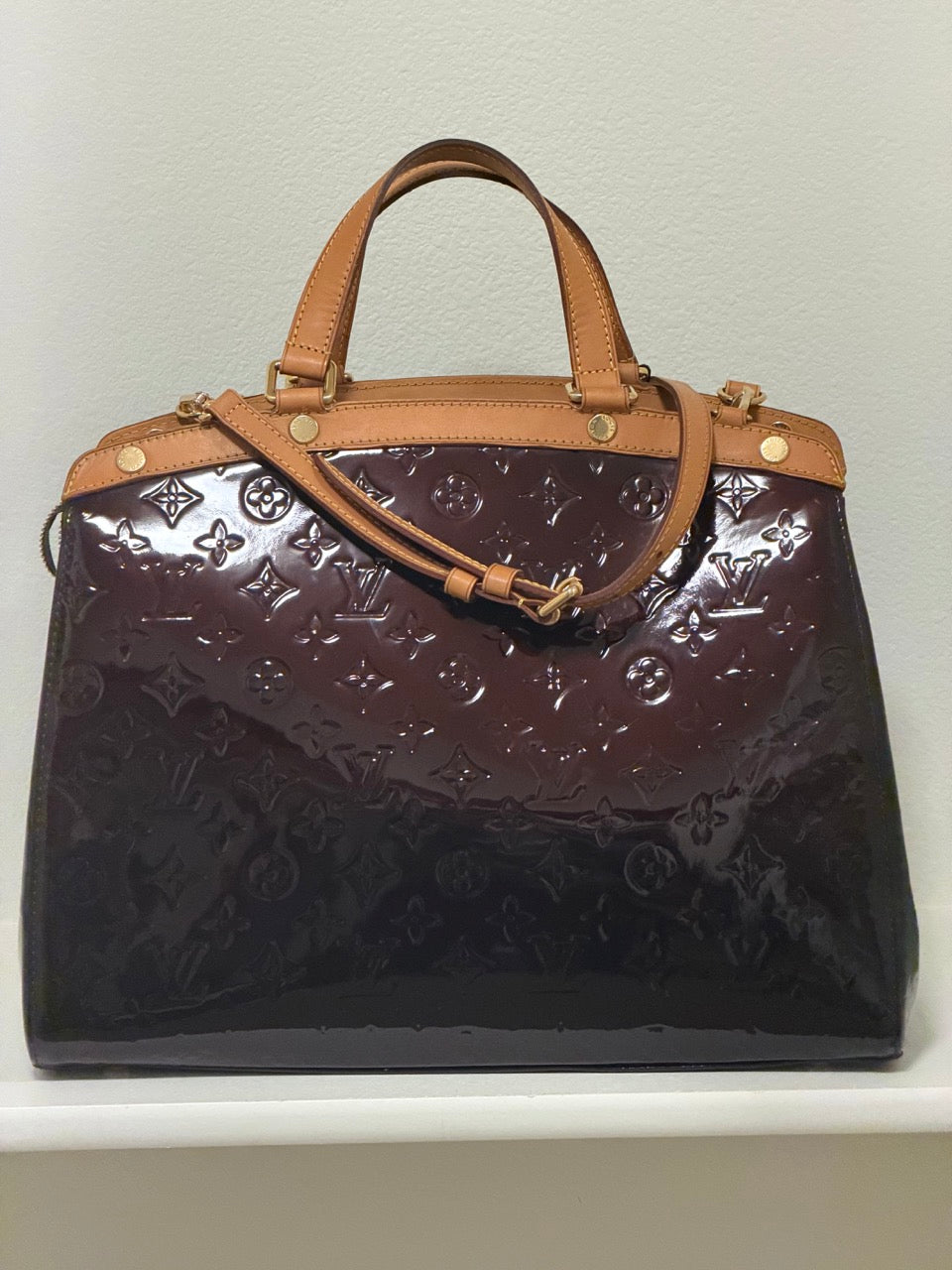Louis Vuitton Brea MM, Monogram Vernis in Amarante