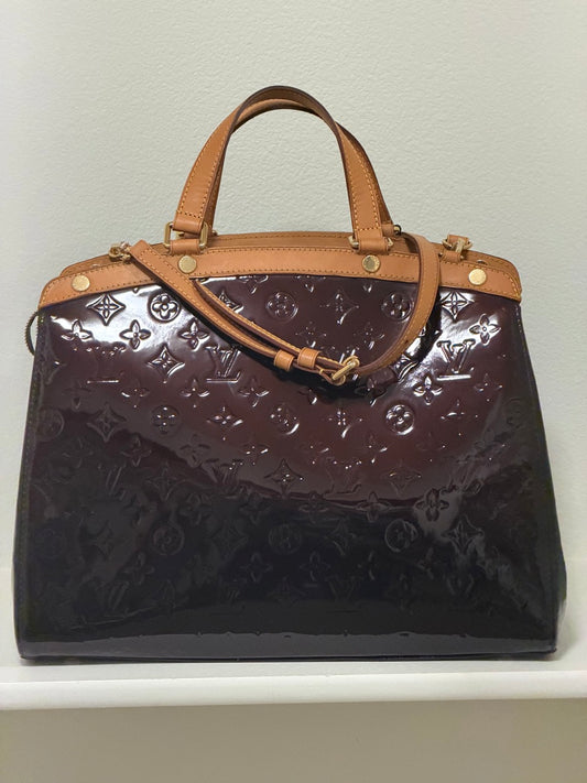 Louis Vuitton Brea MM, Monogram Vernis in Amarante
