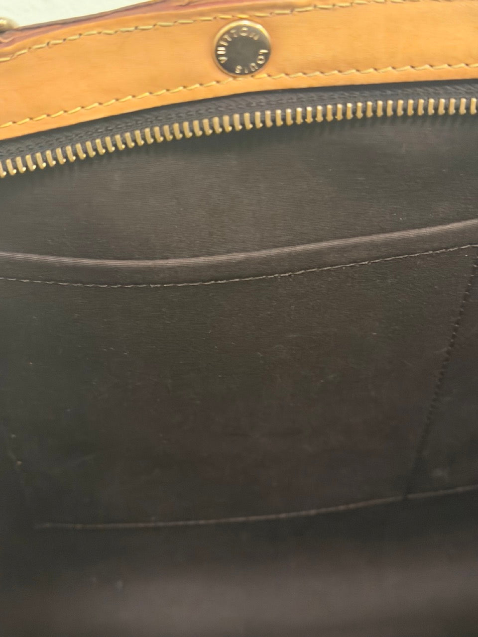 Louis Vuitton Brea MM, Monogram Vernis in Amarante