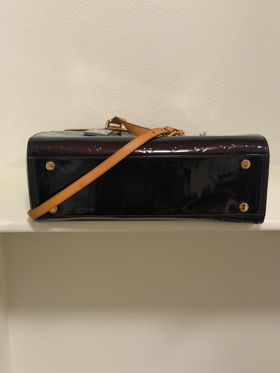 Louis Vuitton Brea MM, Monogram Vernis in Amarante