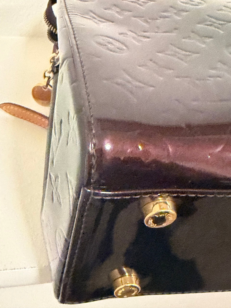 Louis Vuitton Brea MM, Monogram Vernis in Amarante
