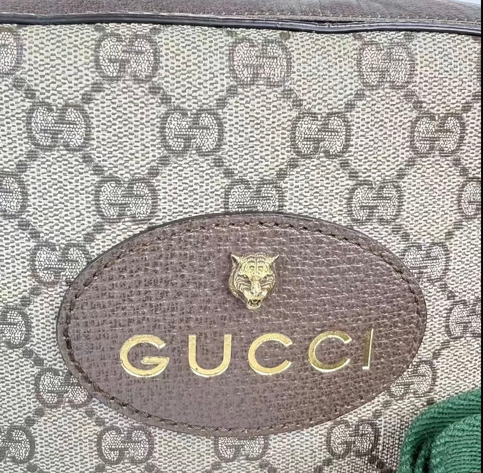 Gucci Neo Vintage GG Supreme Small Messenger Bag