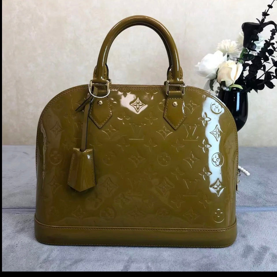Louis Vuitton Alma Olive Vernis
