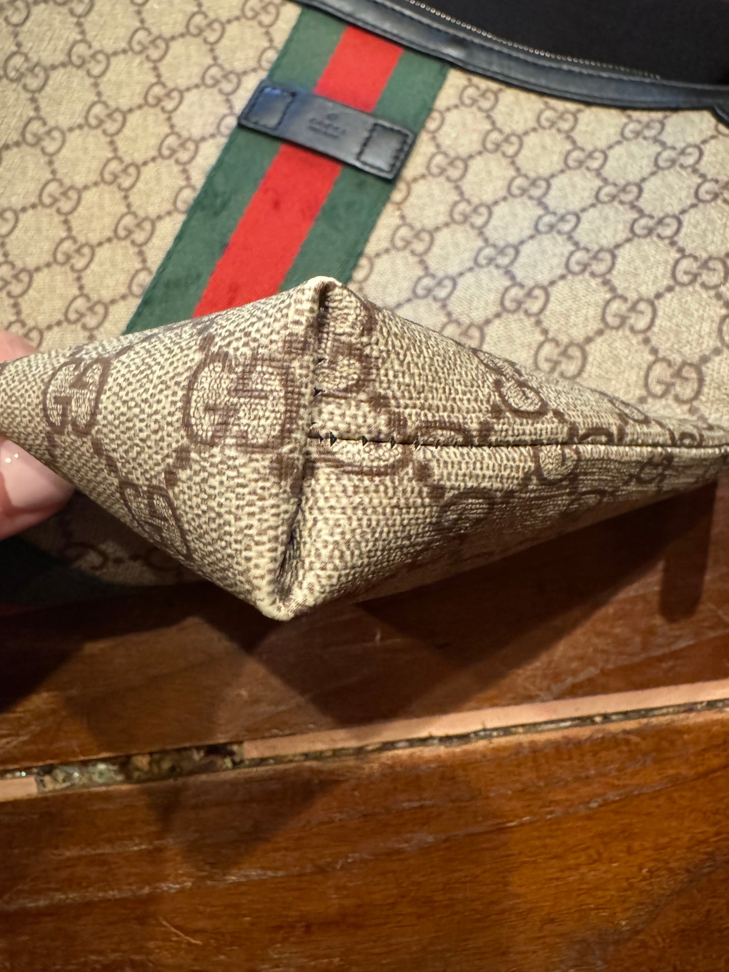Gucci GG Supreme Web Crossbody Messenger Bag — Beige/Ebony
