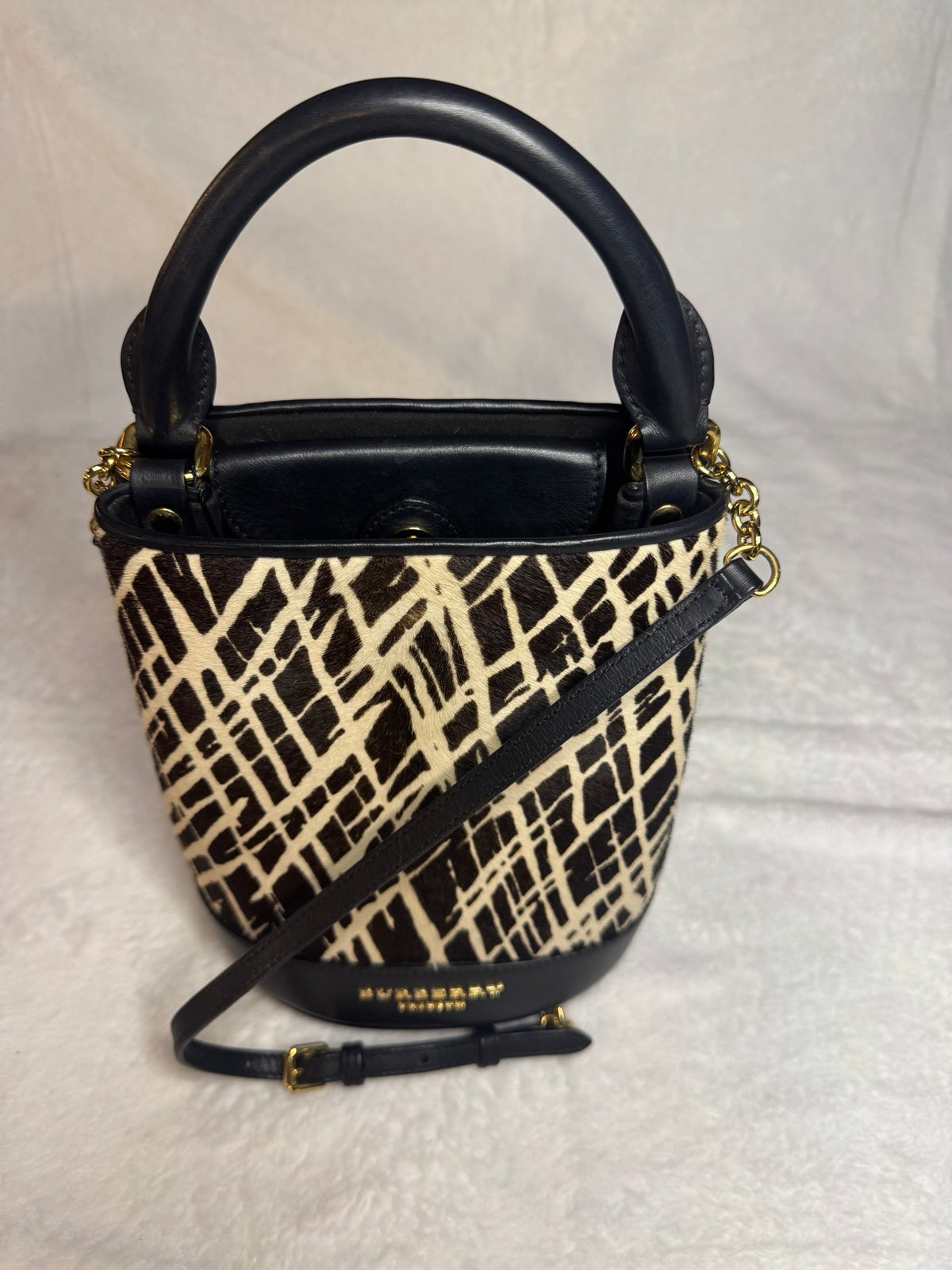 Burberry Prorsum Bucket Bag – Graphic Print Calf Hair, Black Leather Trim, Gold Hardware (Pre-Owned)