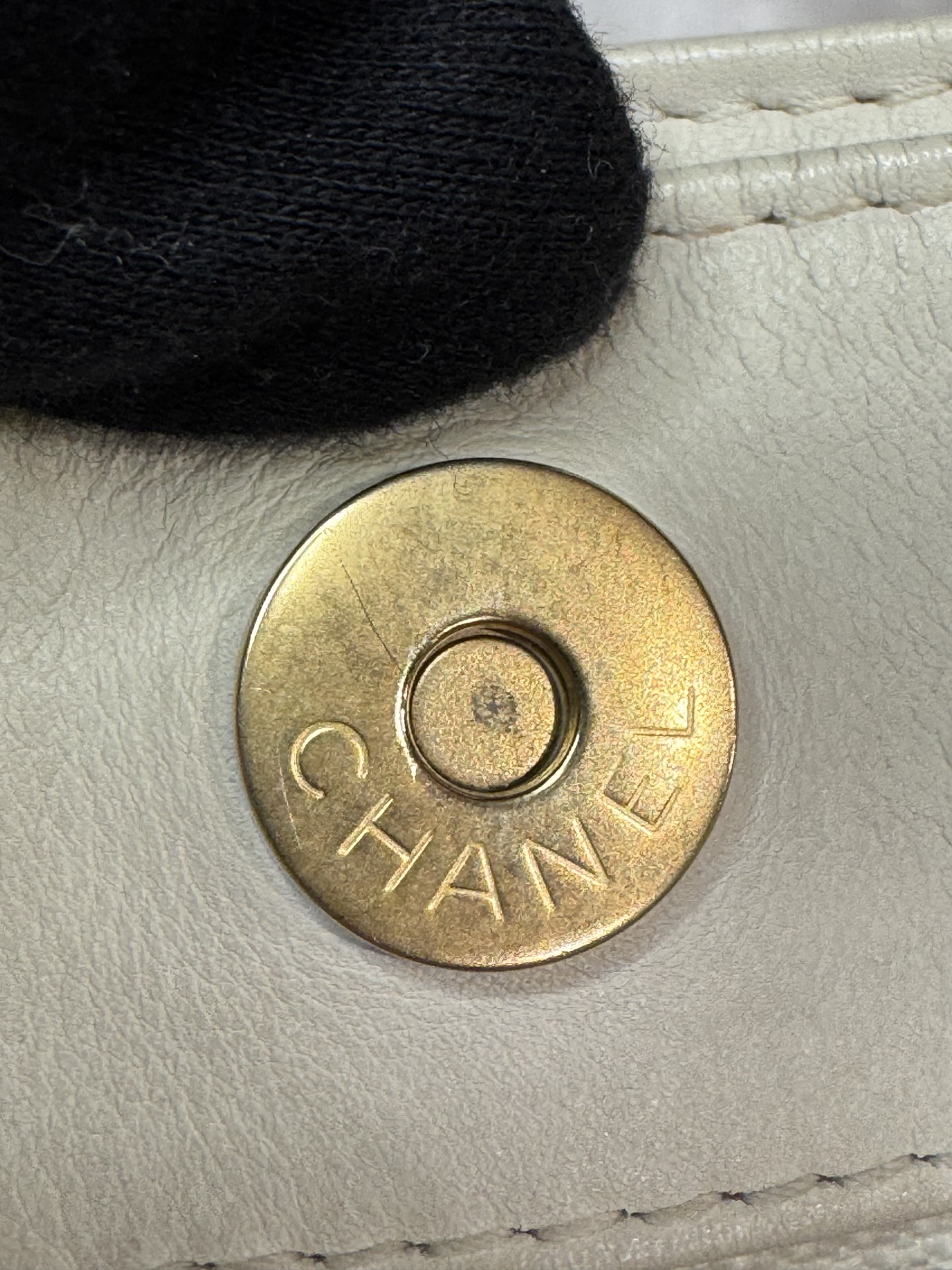 Chanel Wild Stitch Petite Tote — Ivory Calfskin, Gold CC