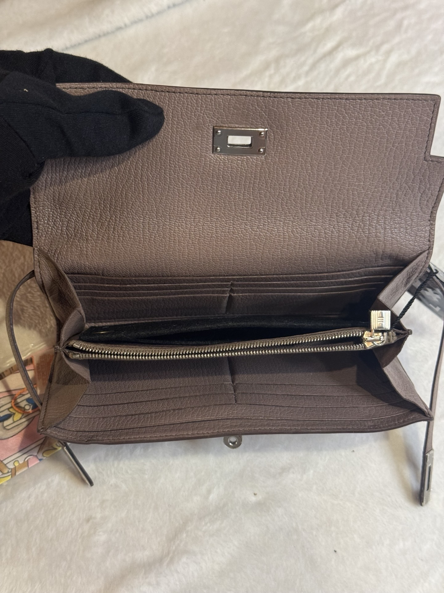 Hermès Kelly Classic Wallet, Elephant Gray Chèvre, Palladium