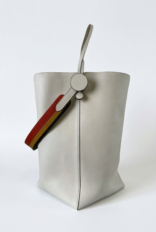 Hermès Licol 19 Bucket Bag, Craie Evercolor with Tricolor Strap