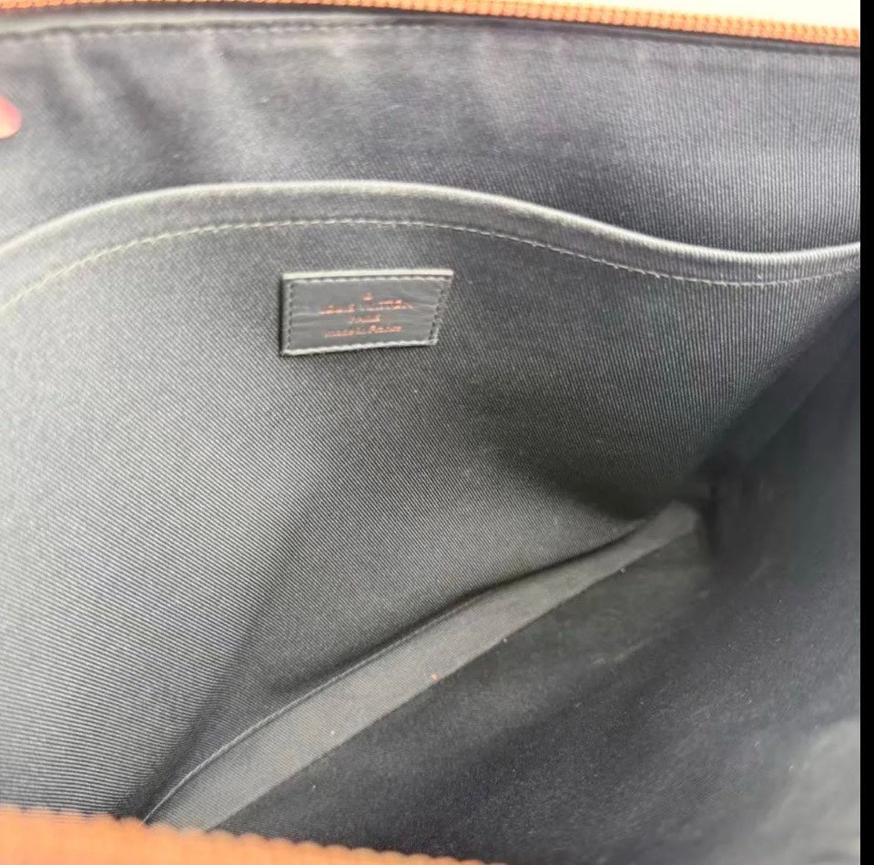 Louis Vuitton Pochette Apollo