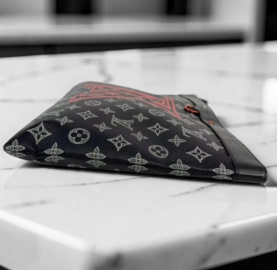 Louis Vuitton Pochette Apollo