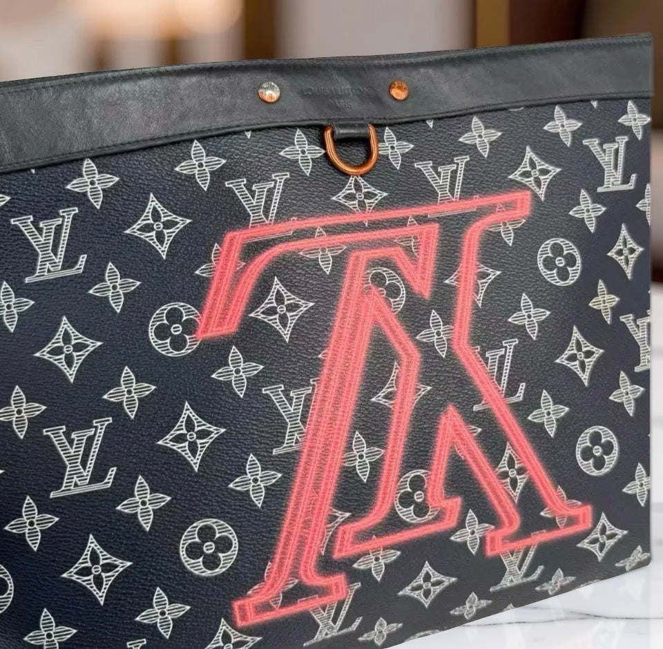 Louis Vuitton Pochette Apollo